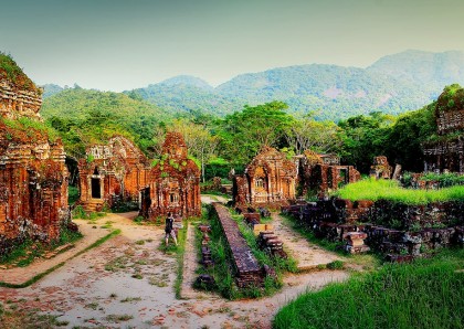 Những lý do khiến bạn không khỏi hối tiếc khi đến Mỹ Sơn vào thời tiết chuyển mùa