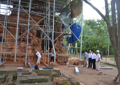 Ban Quản lý DSVH Mỹ Sơn làm việc với Viện Bảo tồn di tích