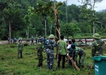 TĂNG CƯỜNG CÔNG TÁC DỌN DẸP VỆ SINH, LÀM ĐẸP CẢNH QUAN KHU ĐỀN THÁP MỸ SƠN ĐỂ ĐÓN KHÁCH THAM QUAN