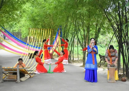 Biểu diễn dân ca Chăm