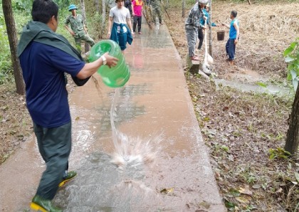 Dọn dẹp sau bão số 4, mở cửa khách tham quan di tích Mỹ Sơn