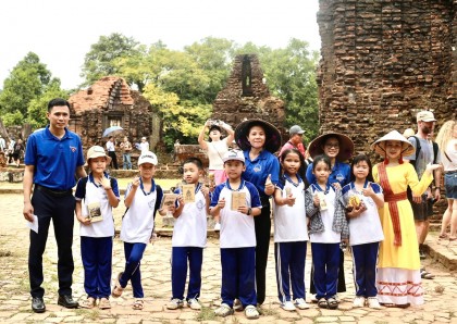 ĐA DẠNG NỘI DUNG CHƯƠNG TRÌNH GIÁO DỤC DI SẢN  TẠI KHU ĐỀN THÁP MỸ SƠN