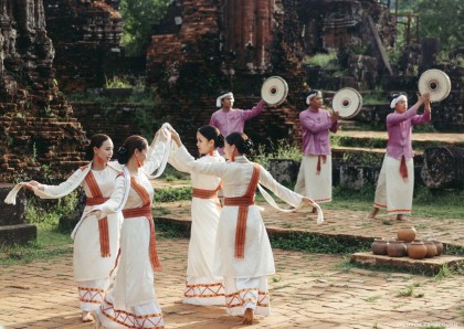 BẢO TỒN VÀ PHÁT HUY GIÁ TRỊ DI SẢN VĂN HÓA PHI VẬT THỂ DƯỚI HÌNH THỨC CHƯƠNG TRÌNH NGHỆ THUẬT  TẠI BQL DSVHTG MỸ SƠN