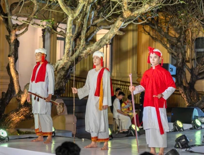 LAN TỎA GIÁ TRỊ DI SẢN VĂN HÓA CHĂM VỚI GIỚI TRẺ. TỪ CẦU NỐI HỌC ĐƯỜNG ĐẾN THỰC TIỄN