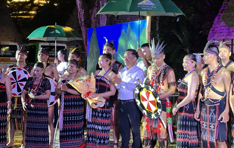 KHI ÂM VANG MỸ SƠN HÒA NHỊP CÙNG SẮC MÀU CƠ TU TẠI CỔNG TRỜI ĐÔNG GIANG