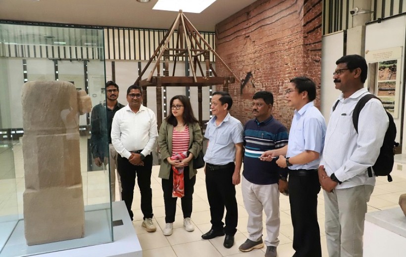 Phó Đại sứ Ấn Độ tại Việt Nam thăm Khu đền tháp Mỹ Sơn