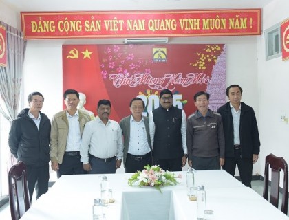 NHÓM CHUYÊN GIA TRÙNG TU ẤN ĐỘ ĐẾN LÀM VIỆC TẠI KHU DI SẢN VĂN HÓA MỸ SƠN